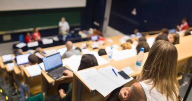 Mehr Studienplätze für Human- und Zahnmedizin gefordert