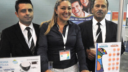 Presentan la técnica de termopolimerización por microondas Presentan la técnica de termopolimerización por microondas