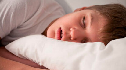 I genitori spesso non sono consapevoli dei rischi del russamento persistente nei bambini