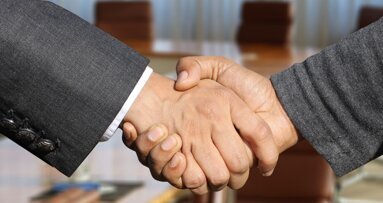 DentConnect en Curaeos nu Colosseum Dental Benelux