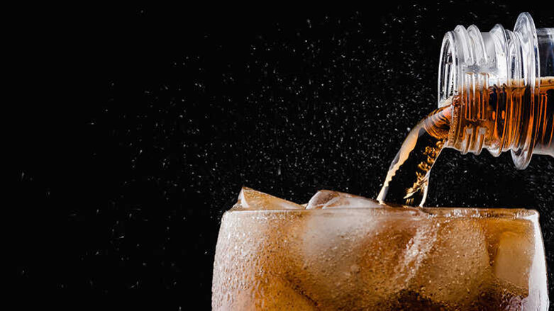 Wyniki badań nad słodzonymi napojami bezalkoholowymi budzą niepokój