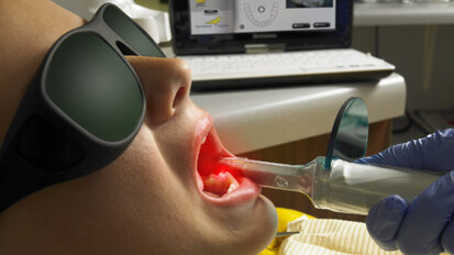 3M ESPE and Quantum Dental Technologies enter into cooperative marketing agreement 3M ESPE and Quantum Dental Technologies enter into cooperative marketing agreement