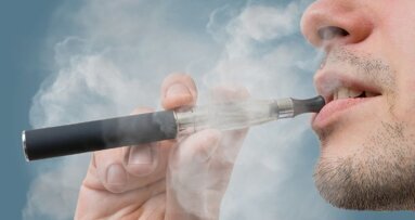 ΜΕΛΕΤΕΣ ΔΕΙΧΝΟΥΝ ΠΩΣ ΤΟ ΗΛΕΚΤΡΟΝΙΚΟ ΤΣΙΓΑΡΟ ΕΙΝΑΙ ΕΠΙΒΛΑΒΕΣ ΓΙΑ ΤΗ ΣΤΟΜΑΤΙΚΗ ΥΓΕΙΑ