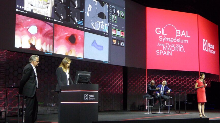 La investigadora belga France Lambert (a la derecha) realizó dos presentaciones en el Simposio Global de Nobel Biocare.