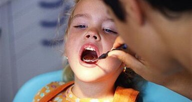 Προληπτικός οδοντιατρικός έλεγχος στα σχολεία του Αμαρουσίου