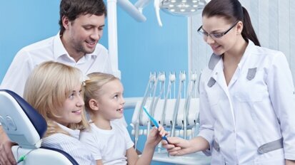 Ascultarea unei melodii in timpul periajului dentar poate ajuta copii sa se spele corecte pe dinti .