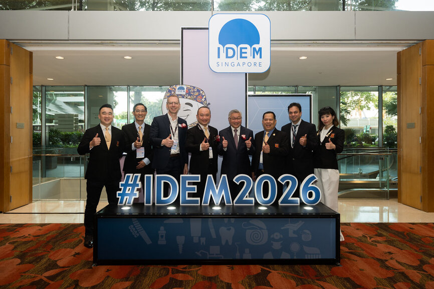 Representatives of Koenlmesse and the Singapore Dental Association are proud to welcome representatives from 12 national dental associations at IDEM 2026. (Image: Koelnmesse)
