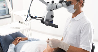 Το μέλλον της οδοντιατρικής βρίσκεται στο μικροσκόπιο