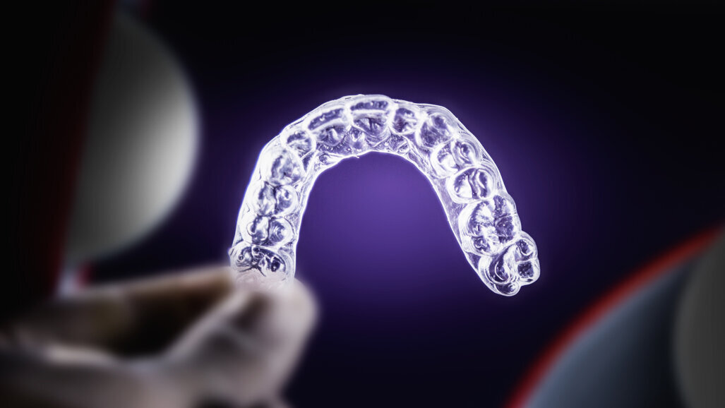 ADA lança o primeiro padrão para materiais de alinhadores transparentes