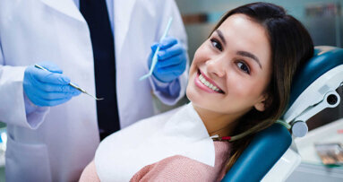 De acordo com pesquisa americanos acham que vale a pena salvar os dentes naturais