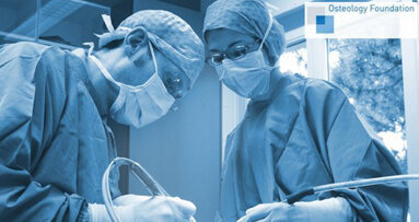 Extraktionsalveolen und Weichgewebe im Fokus