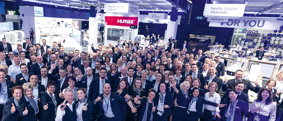 Fig. 4. The highly motivated Ivoclar Vivadent exhibition team.