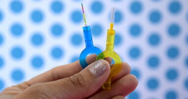 Perché usare uno spazzolino normale non è sufficiente