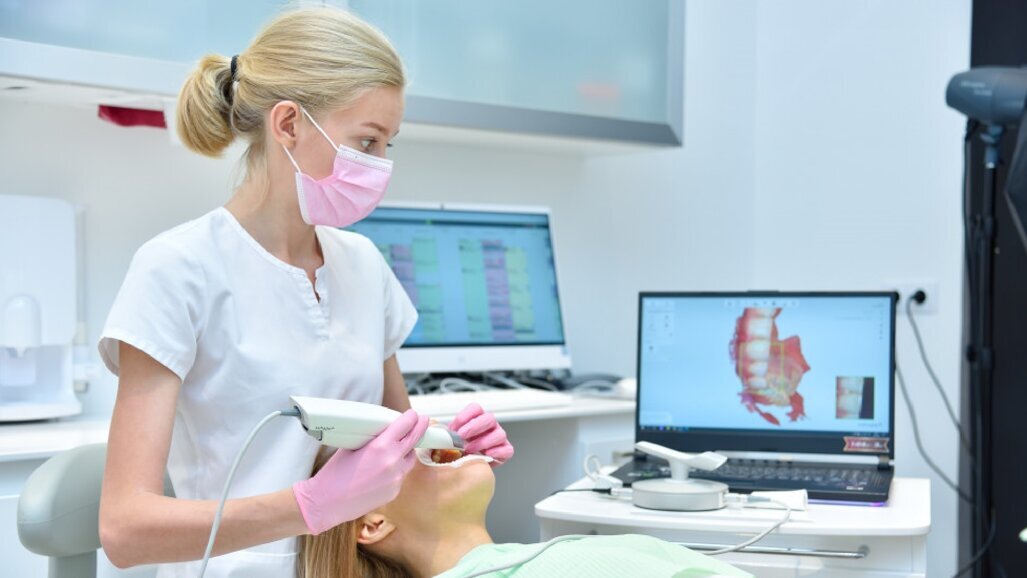 Skaner wewnątrzustny może pomagać w wykrywaniu próchnicy