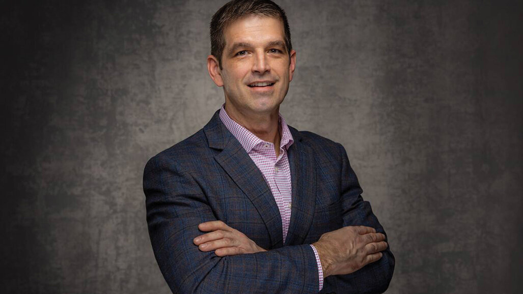 Book of photographs depicts human tooth anatomy as it has never been seen before