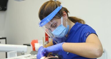 Diş Hekimliği Günü’nde Kamudaki Diş Hekimleri Geçim Derdinde