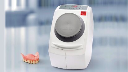 Limpieza de prótesis en el consultorio