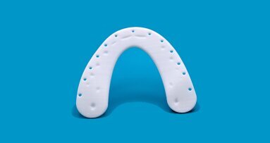 Primera férula quirúrgica de nylon para cirugía ortognática