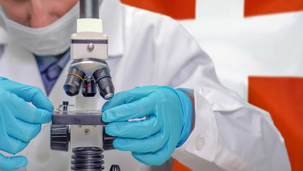 Schweizer vertrauen verstärkt auf die Wissenschaft