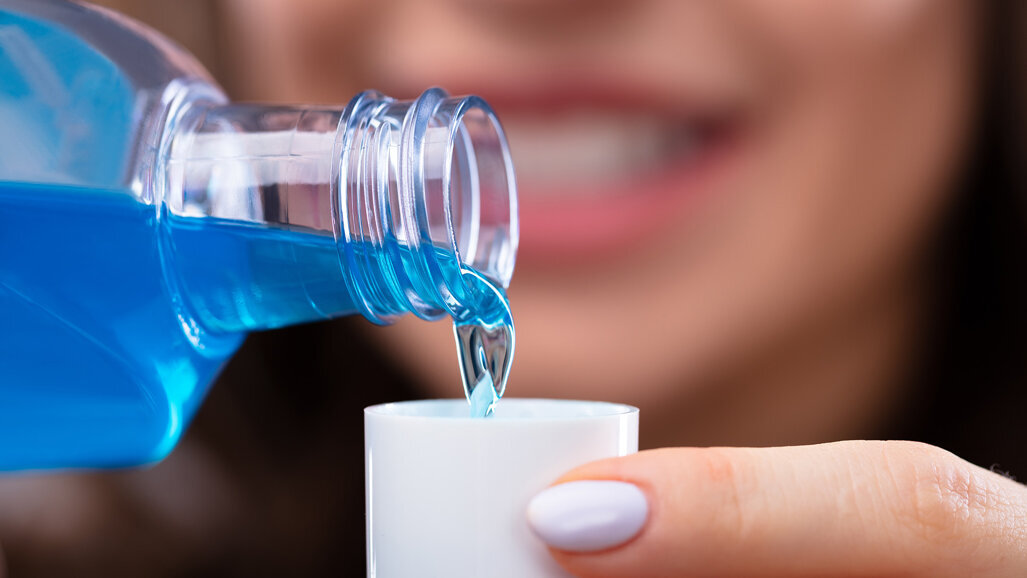 Hersteller von Mundspülung darf nicht mit Corona-Bezug werben