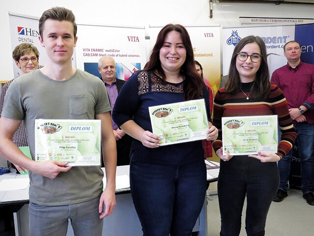 Vítězové v kategorii Modelace (zleva): Filip Jurečka, Denisa Kašáková a Silvia Šuchová
