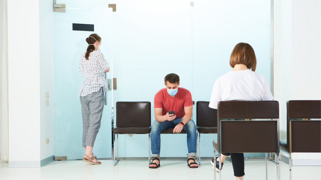Maskenpflicht für Patienten und Besucher in Zahnarztpraxen in Kraft