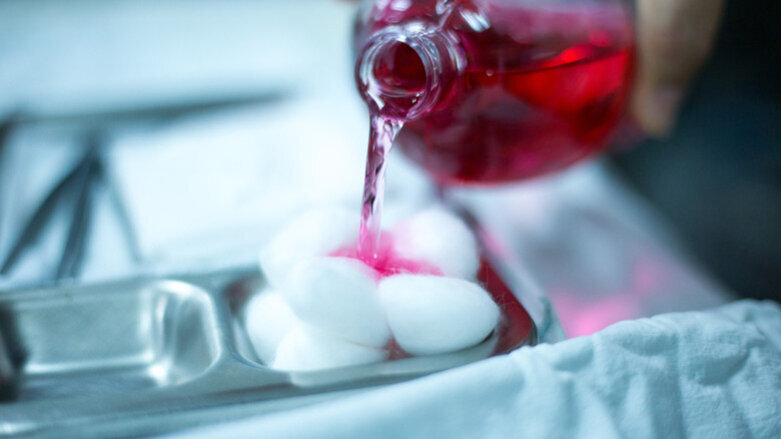 Research to illuminate resistance of oral flora to antiseptics