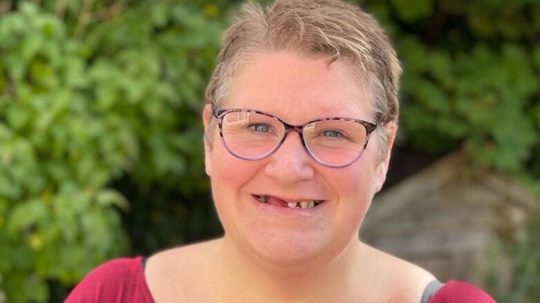 İngiltere’de Hasta, 11 Dişini Kendisi Çekti