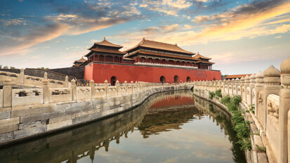 ICAD 完美续篇：2015 全球美学大师再聚中国 — 访 “ 全球美学牙科大师俱乐部 ” 主席 Dinos Kountouras 博士，展望第二届 ICAD 美学大会