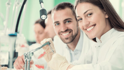 Ausbildungsflaute in Österreich: Sollen Betriebe ohne Lehrlinge künftig zahlen?