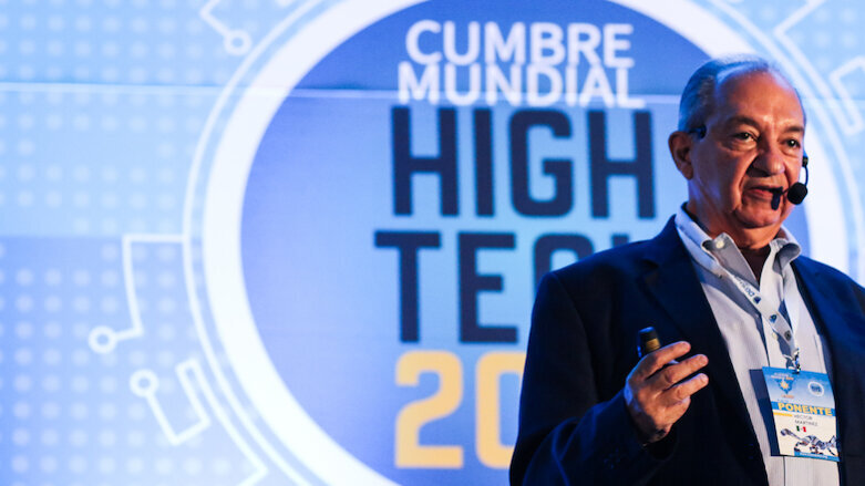 Entre la alquimia y la ciencia