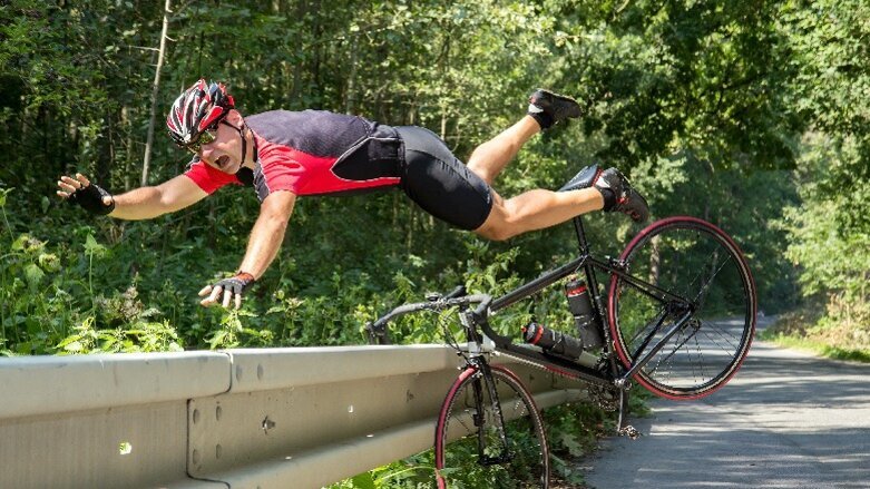 Kaski rowerowe są nieskuteczne w zmniejszaniu ciężkości urazów twarzy