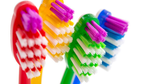 LZKH: Zahnbürsten nach Erkrankungen wechseln