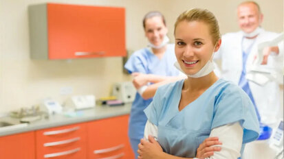 Maßnahmen zur Attraktivierung des Berufes der Zahnarztassistenz in Kraft