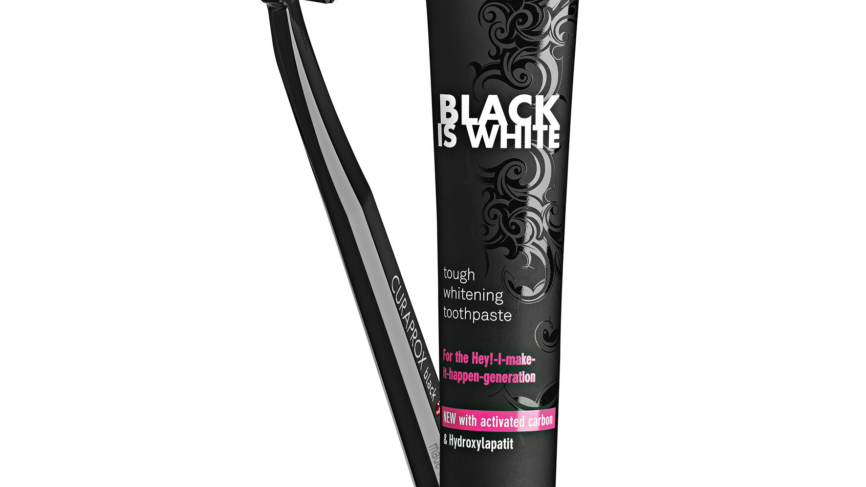 Creme dental de cor preta ajuda a manter clareamento dos dentes