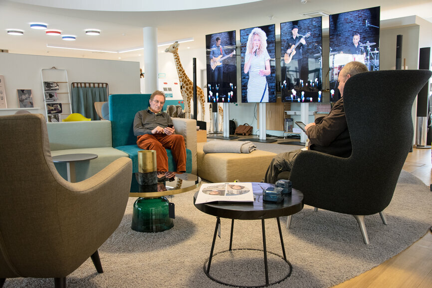 Jazz-Musik im Hintergrund sorgte für eine lockere und freundliche Atmosphäre.