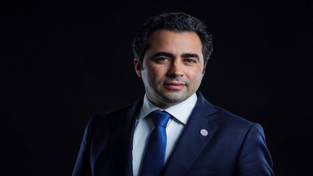 “Qualquer instituição que não se renova corre o risco de cristalizar”