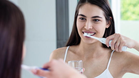 Stiftung Warentest nimmt elektrische Zahnbürsten ins Visier