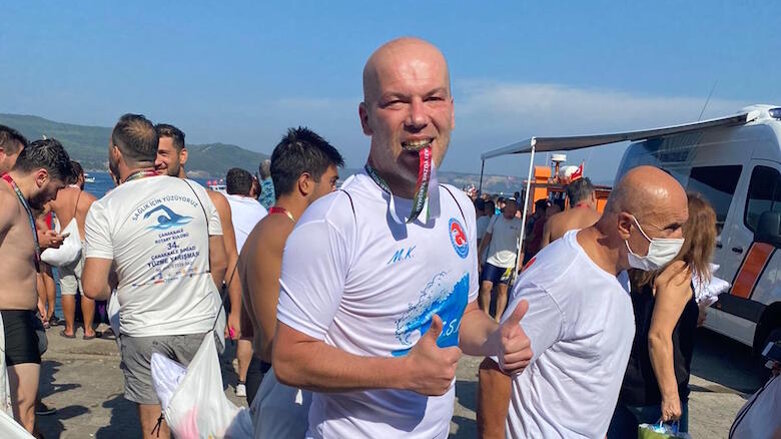 Diş Hekimi, Çanakkale Boğazı’nı İkinci Kez Yüzerek Geçti