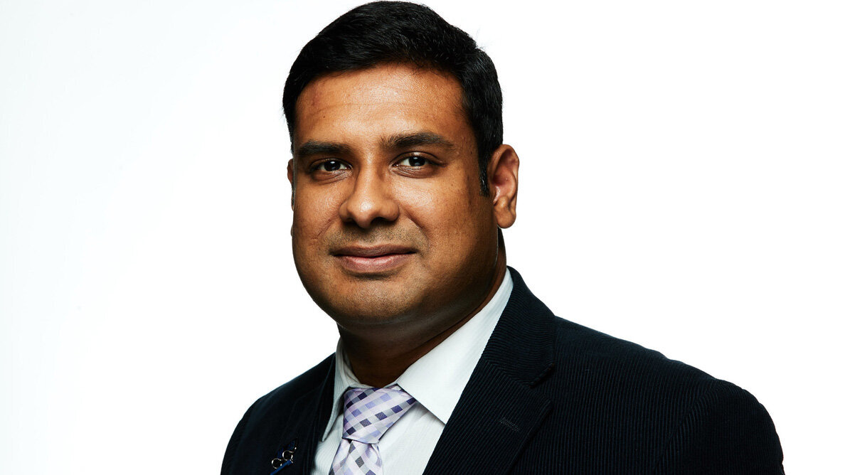 Dr. Prashanth Haribabu is honored at New Delhi Oral Health Conference