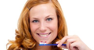 Polacy nie myją zębów w pracy