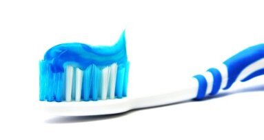 Triclosan/copolymer stronger than fluoride-only