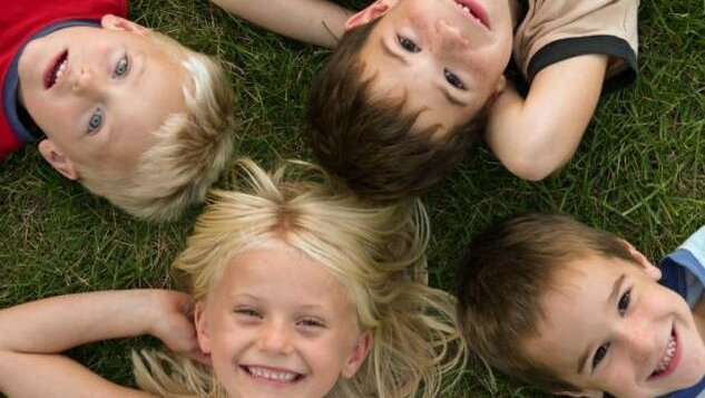 ΠΑΙΔΙΚΕΣ ΚΑΤΑΣΚΗΝΩΣΕΙΣ ΓΙΑ ΠΑΙΔΙΑ ΥΓΕΙΟΝΟΜΙΚΩΝ