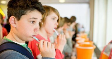 飞利浦公司携手世界牙科联盟（FDI）赞助2016年世界口腔健康日