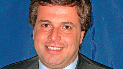 A Milano, un impianto dentale completo di moncone e corona al prezzo di 1 euro