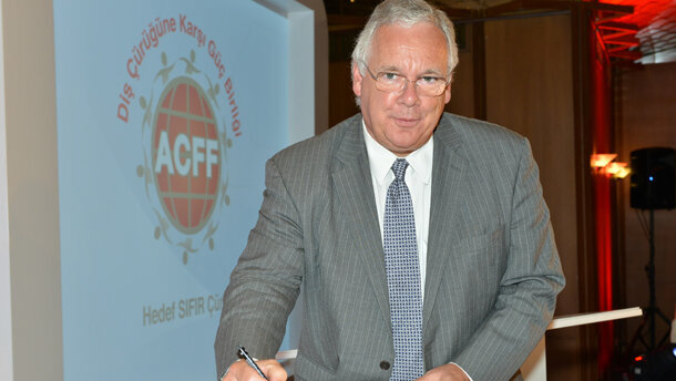 Prof. Dr. Nigel Pitts: “2026’dan Sonra Çürüksüz Bir Dünya”