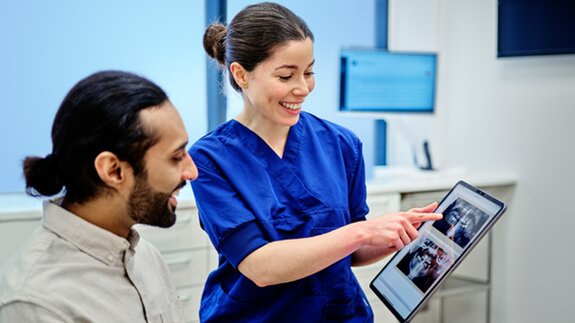 Studien bestätigen Vorteile robotergebogener SureSmile-Drähte