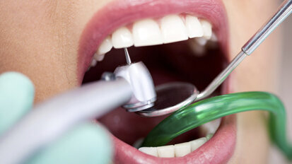 Not-OP: Patient verschluckt Bohreraufsatz Not-OP: Patient verschluckt Bohreraufsatz