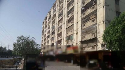 Quackery worsens in Karachi’s Gulistan-e-Jauhar, residents demand action