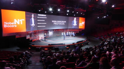 El implantólogo Sascha Jovanovic dijo en un panel en el Simposio de Nobel Biocare en Madrid que el concepto del nuevo sistema de implantes N1 era un gran acierto que facilitaría su colocación y la comodidad del paciente.